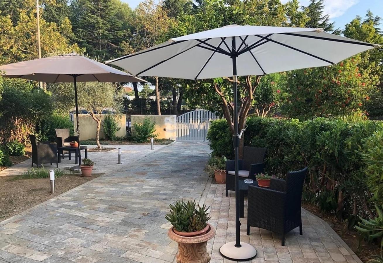 Guest House Benvenuti - Casa Vacanze Toscana تشيزينا المظهر الخارجي الصورة