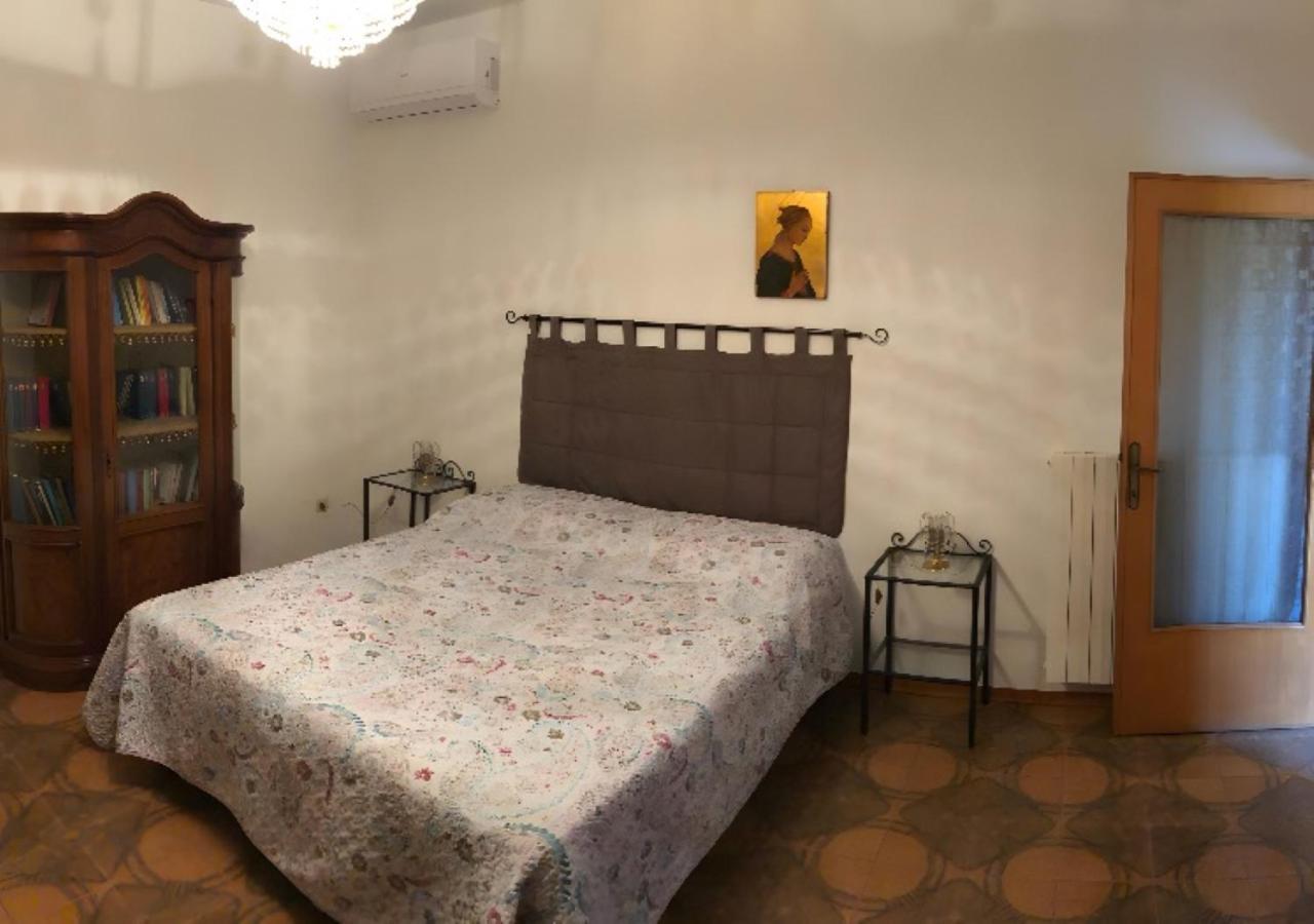 Guest House Benvenuti - Casa Vacanze Toscana تشيزينا المظهر الخارجي الصورة